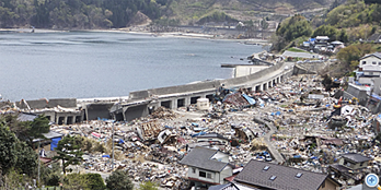 11年かけて建造された全長420mの防潮堤